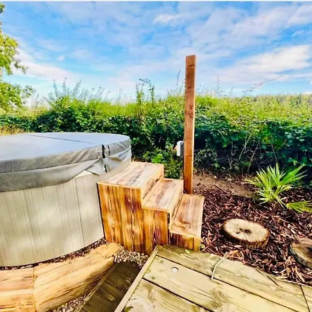 Woodlakes Park By Liv Retreats King's Lynn Exterior photo