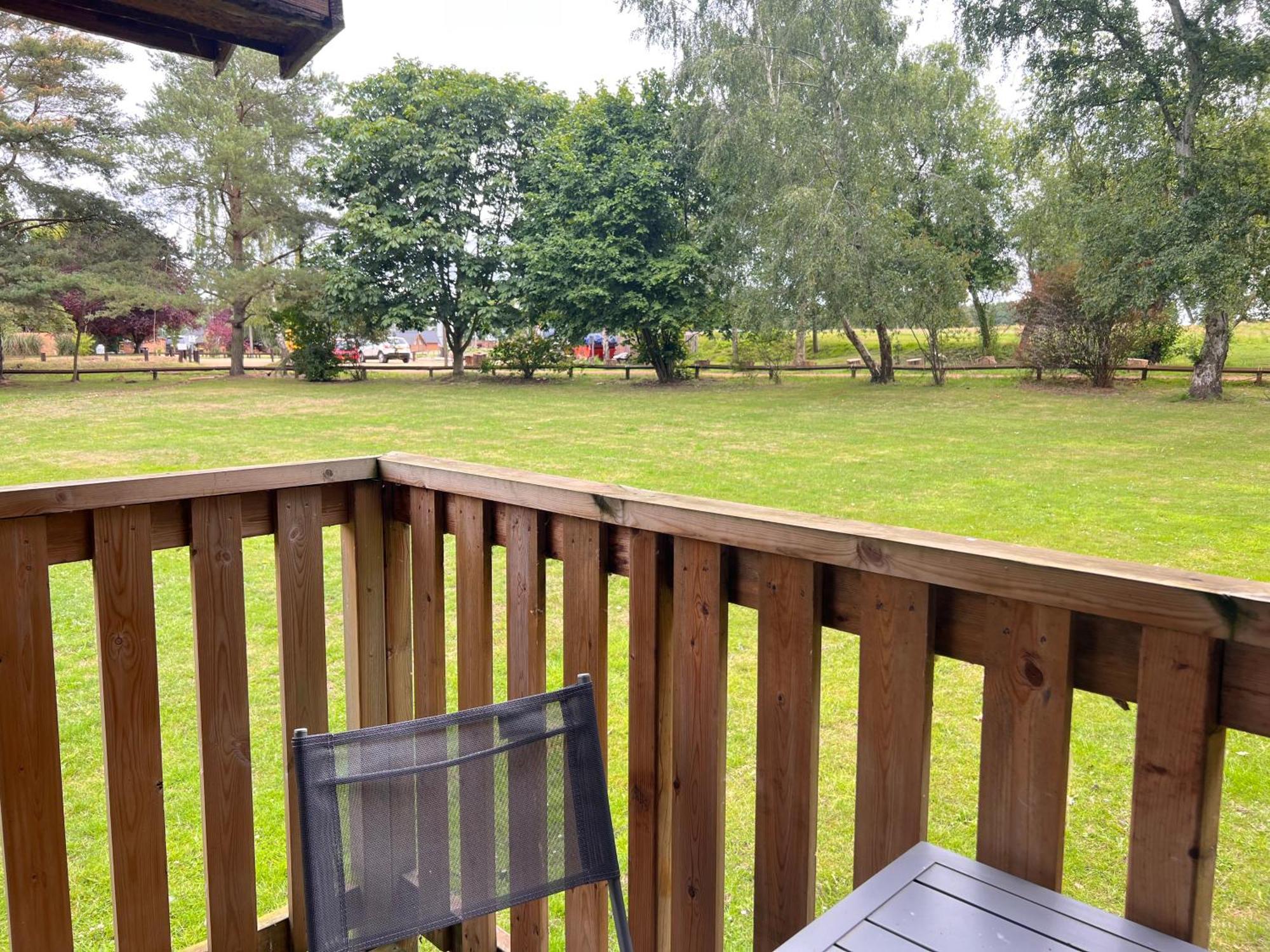 Lodge Woodlakes Park By Liv Retreats *