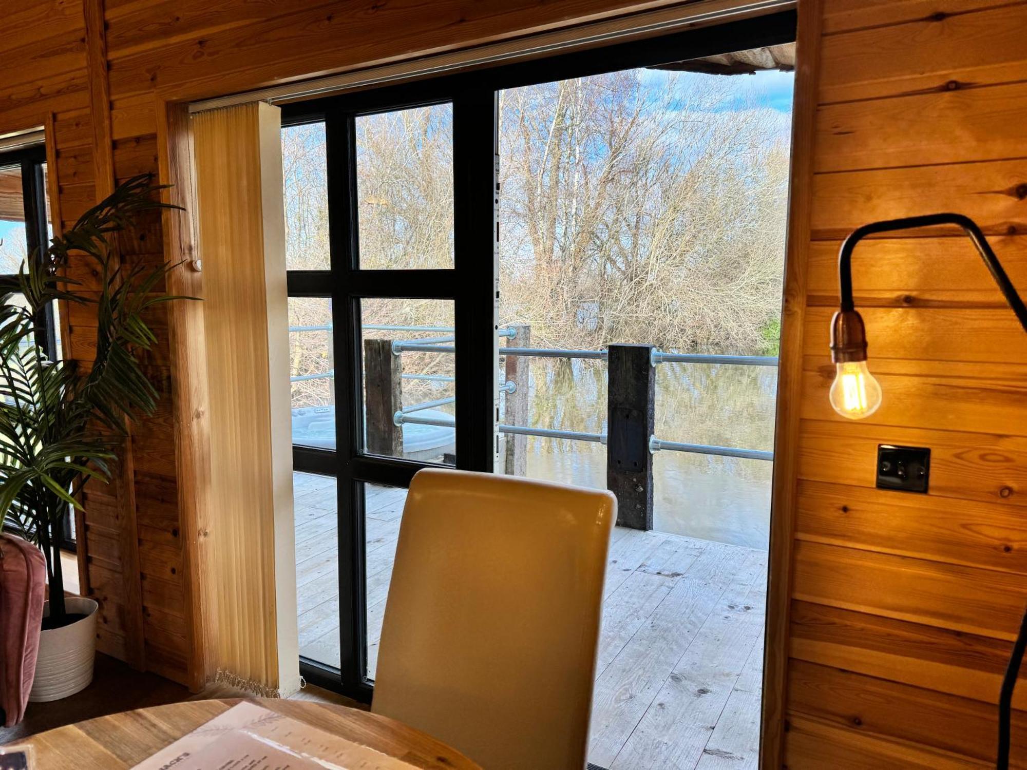 Woodlakes Park By Liv Retreats King's Lynn
